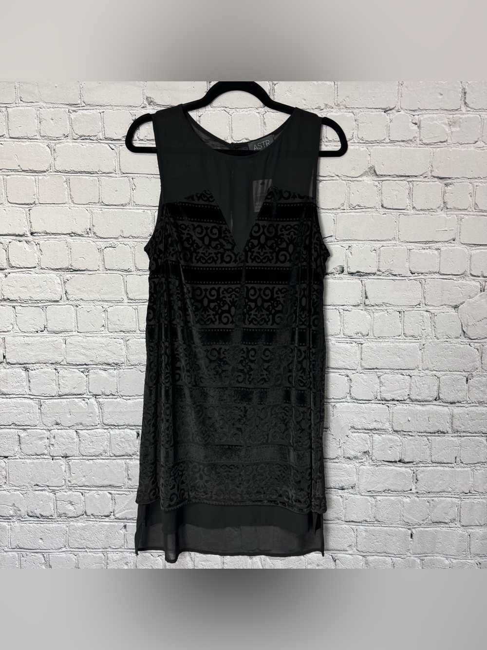 ASTR NWOT Black Sleeveless Velvet-Print Shift Mini Dress with Sheer Yoke Size L